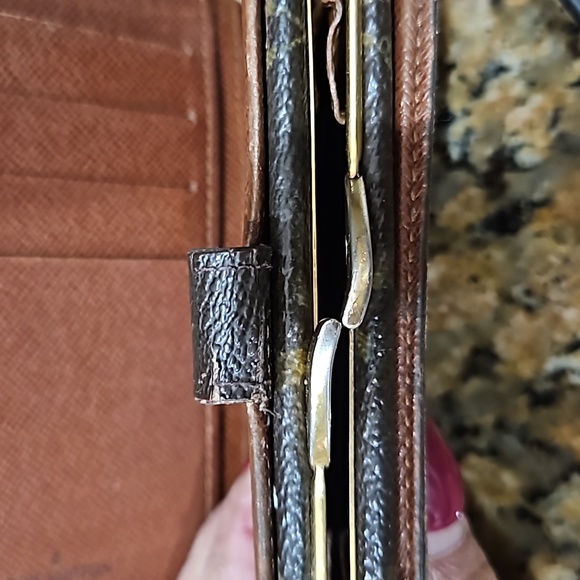 Louis vuitton wallet. Closet clearance - Picture 3 of 8